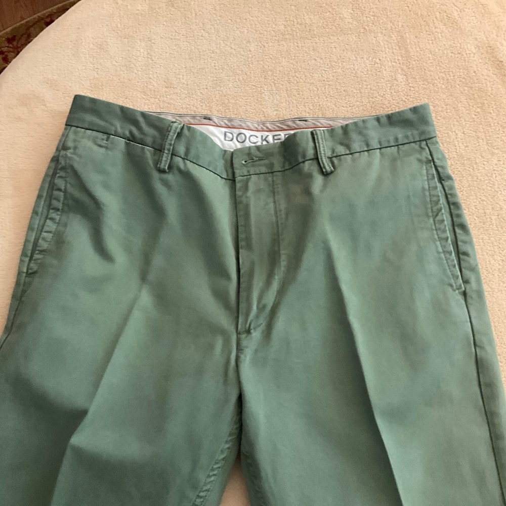 Mens Dockers Leisure Slakes, Size 36/30